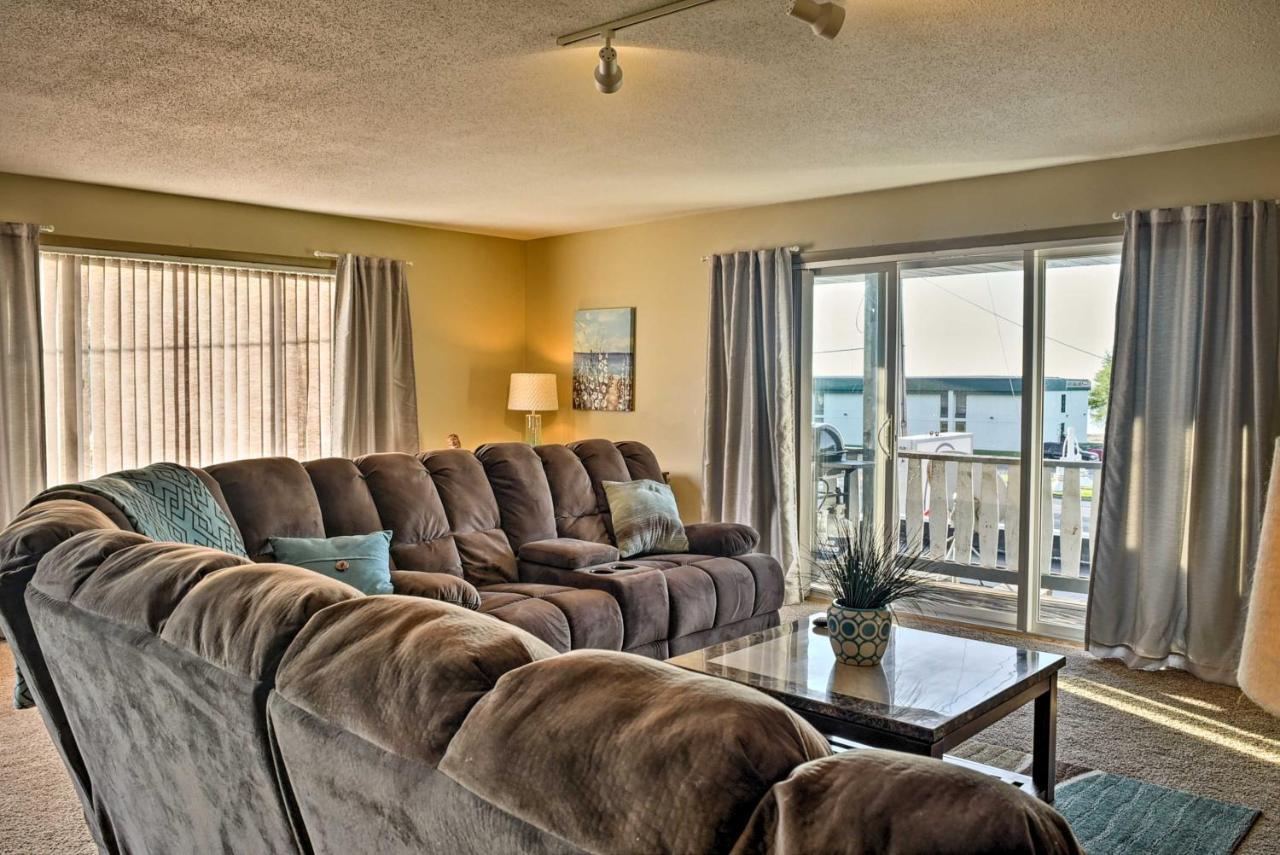 East Tawas Apartment Near Lake Huron And Downtown! المظهر الخارجي الصورة